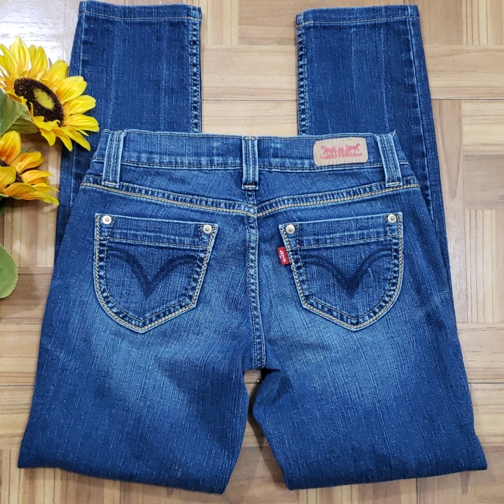 LEVI'S ankle jeans or capri's